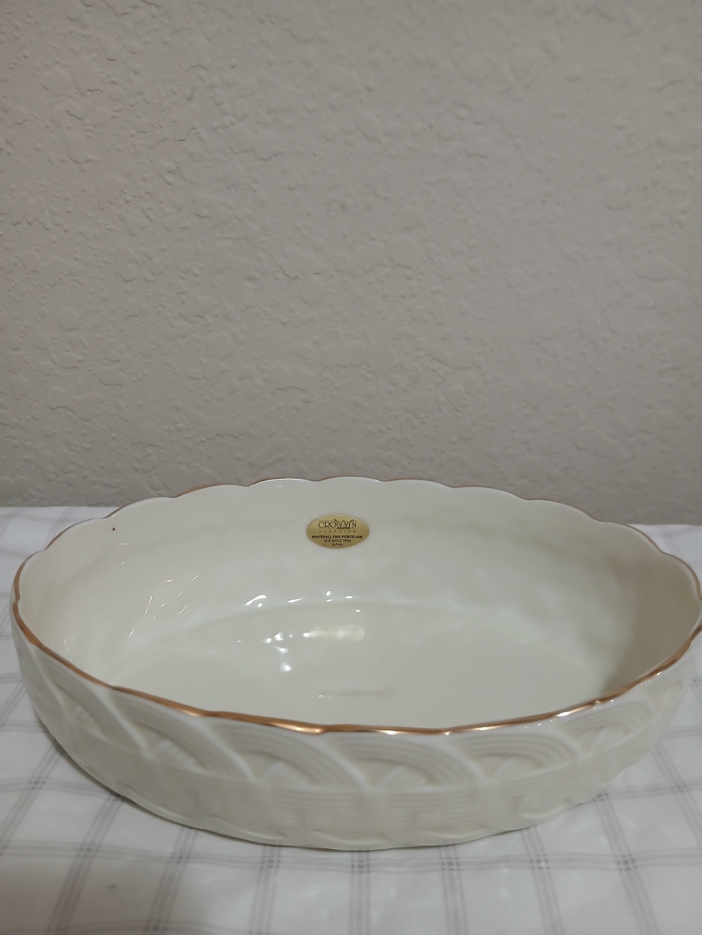 Vintage Crown Classics Whitehall Fine Porcelain Small Basket Bowl.